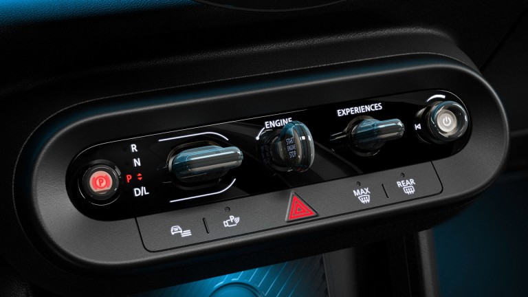 MINI Cooper 5 puertas - interior - mando