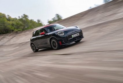 MINI JCW Eléctrico en pista